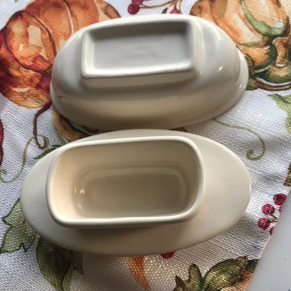 Elegant Cream Butter Bell for Regular Size Butter Cube